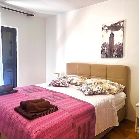 Apartments Ares Rovinj Buitenkant foto