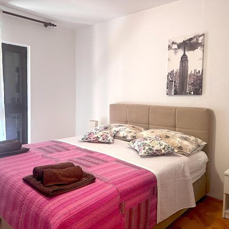 Apartments Ares Rovinj Buitenkant foto