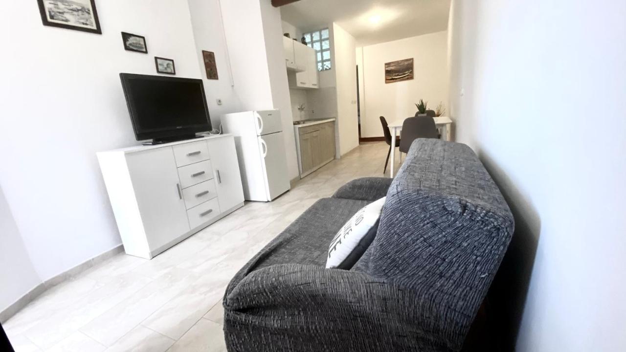 Apartments Ares Rovinj Buitenkant foto