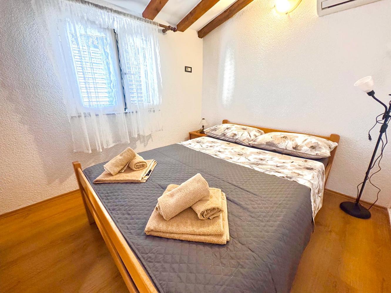 Apartments Ares Rovinj Buitenkant foto